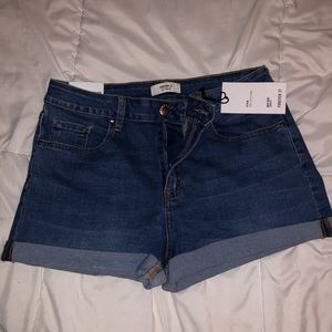 Forever 21 mid rise shorts